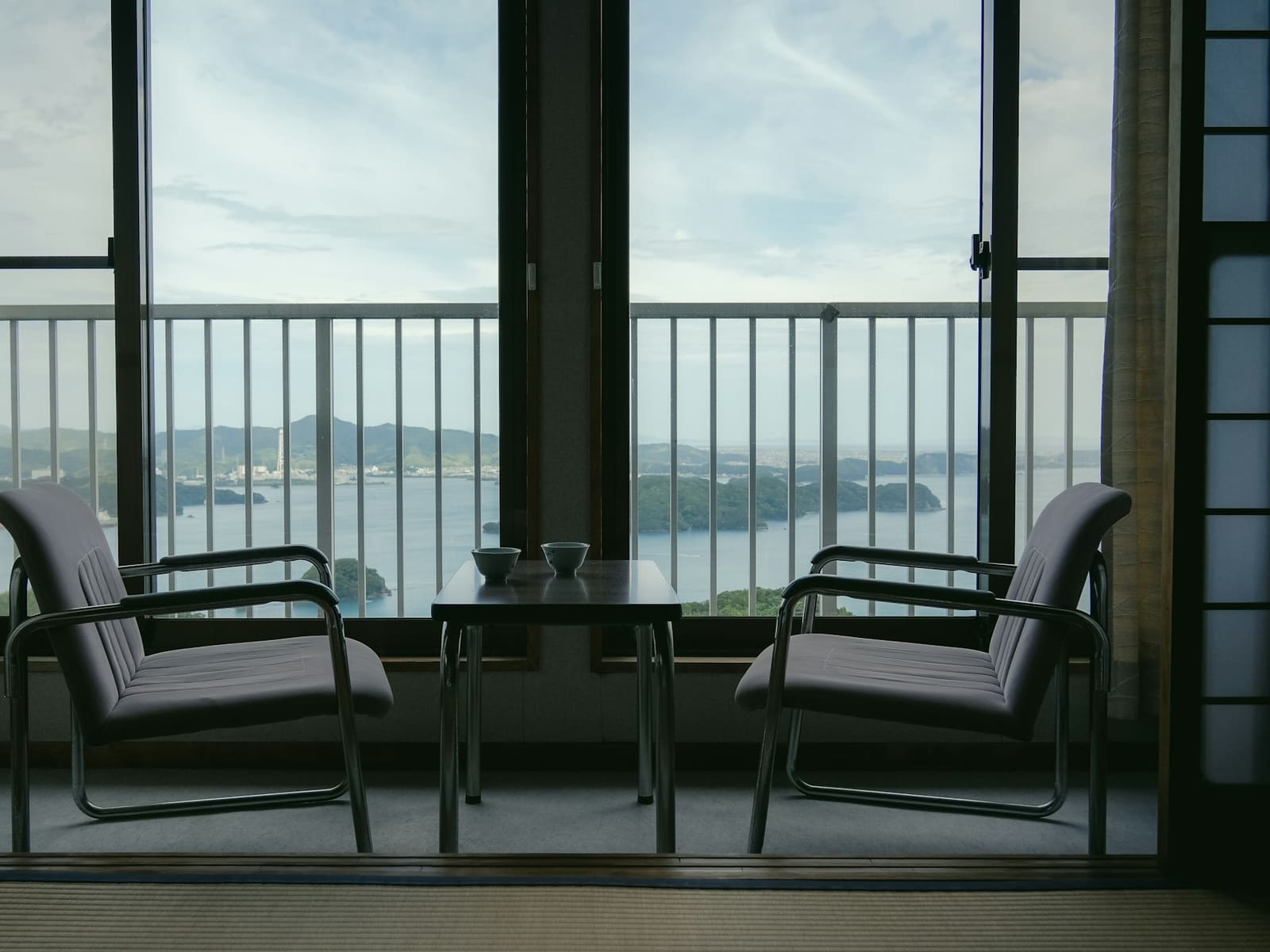 발코니에서 본 수변 조망 (참고 이미지)